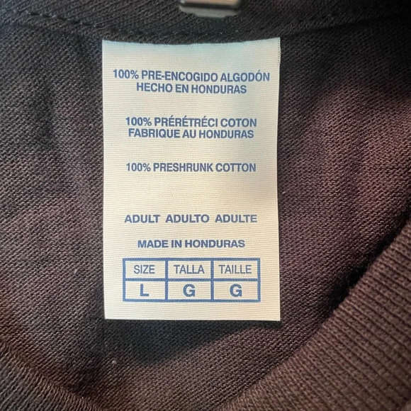 NWT “what happens under the mistletoe stays under the mistletoe”  shirt  large - Picture 3 of 4